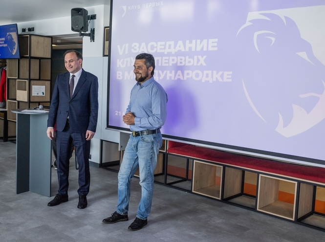 В СПбГУТ состоялось очередное заседание клуба «Первые в международке»